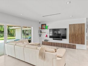 10105 SW 71st Ave, Pinecrest FL 33156