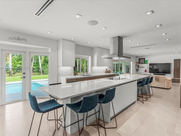 10105 SW 71st Ave, Pinecrest FL 33156