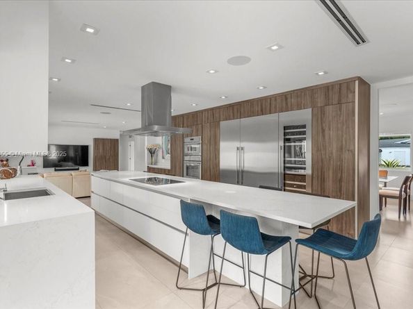 10105 SW 71st Ave, Pinecrest FL 33156