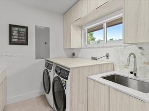 10105 SW 71st Ave, Pinecrest FL 33156