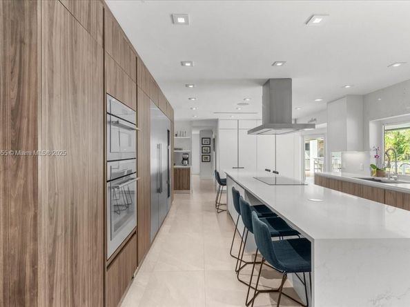 10105 SW 71st Ave, Pinecrest FL 33156