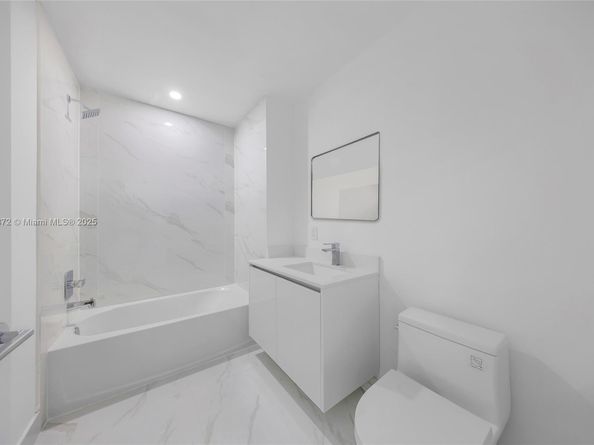 700 NE 24 Street 2306, Miami FL 33137