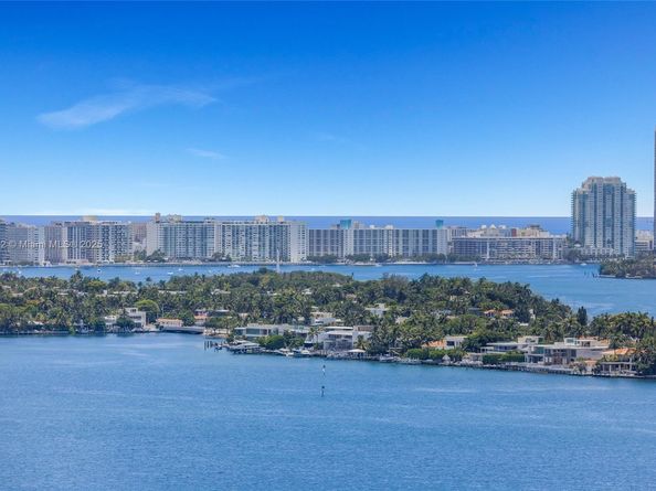 700 NE 24 Street 2306, Miami FL 33137