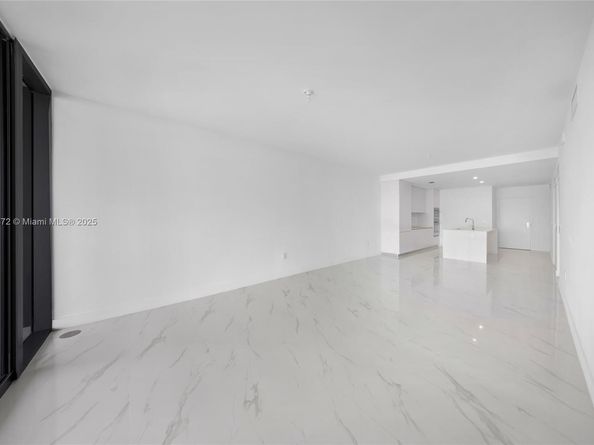 700 NE 24 Street 2306, Miami FL 33137