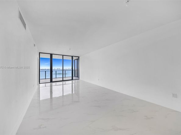 700 NE 24 Street 2306, Miami FL 33137