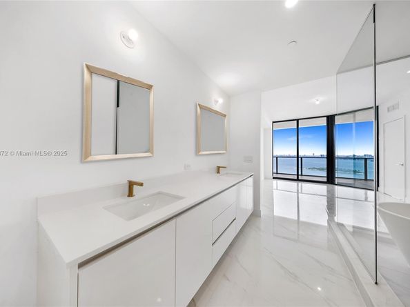 700 NE 24 Street 2306, Miami FL 33137