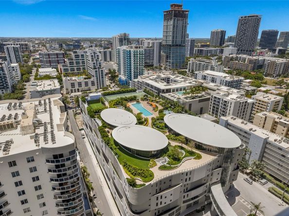 700 NE 24 Street 2306, Miami FL 33137