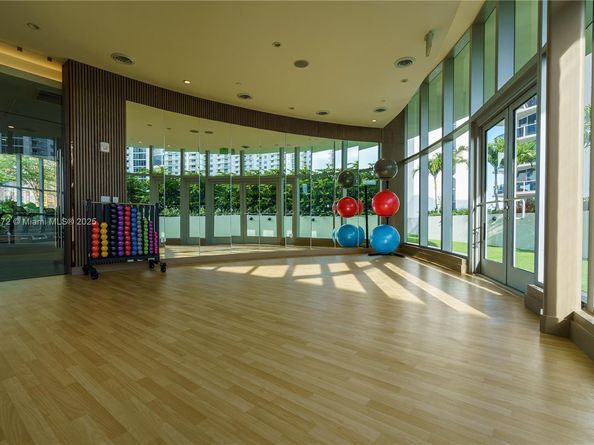 700 NE 24 Street 2306, Miami FL 33137