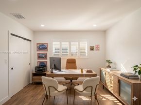 1560 Cleveland Rd, Miami Beach FL 33141