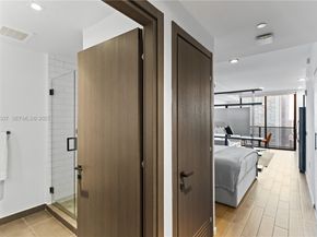 398 NE 5th St 3102, Miami FL 33132