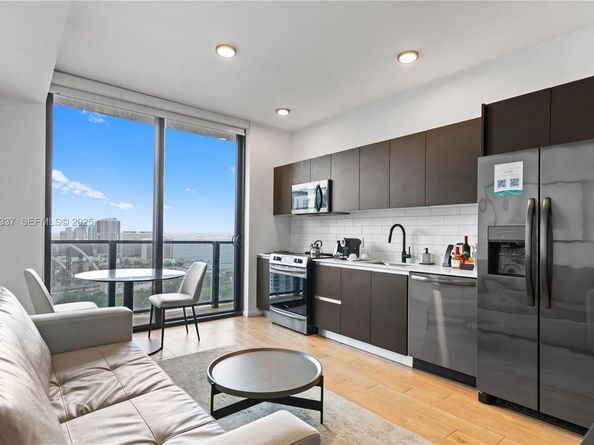 398 NE 5th St 3102, Miami FL 33132