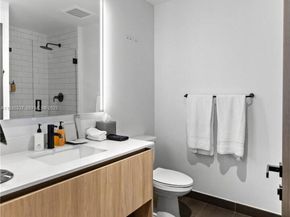 398 NE 5th St 3102, Miami FL 33132