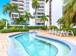 3530 Mystic Pointe Dr 1714, Aventura FL 33180