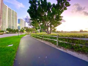 3530 Mystic Pointe Dr 1714, Aventura FL 33180