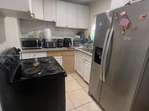 451 E Dayton Cir, Fort Lauderdale FL 33312