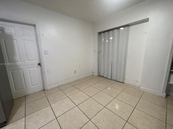 451 E Dayton Cir, Fort Lauderdale FL 33312