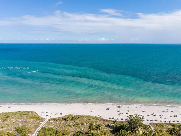 200 Ocean Lane Dr 503, Key Biscayne FL 33149