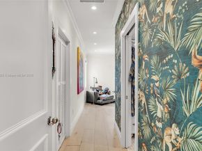 285 W Enid Dr, Key Biscayne FL 33149