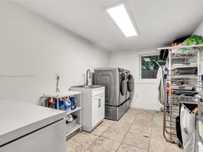 285 W Enid Dr, Key Biscayne FL 33149