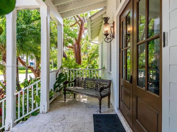 285 W Enid Dr, Key Biscayne FL 33149