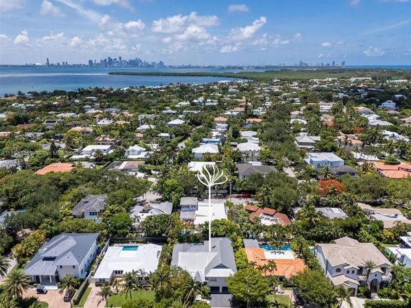 285 W Enid Dr, Key Biscayne FL 33149