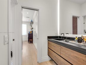 285 W Enid Dr, Key Biscayne FL 33149