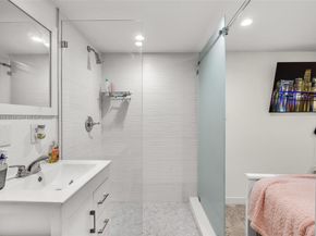 285 W Enid Dr, Key Biscayne FL 33149