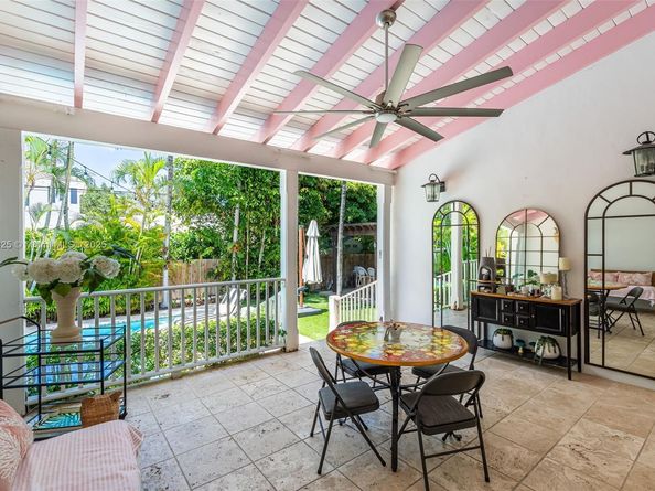285 W Enid Dr, Key Biscayne FL 33149