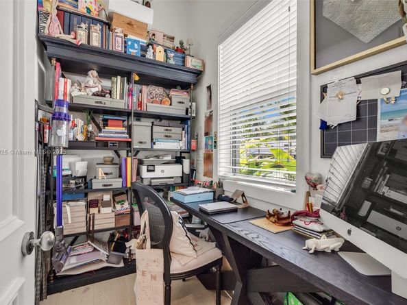 285 W Enid Dr, Key Biscayne FL 33149