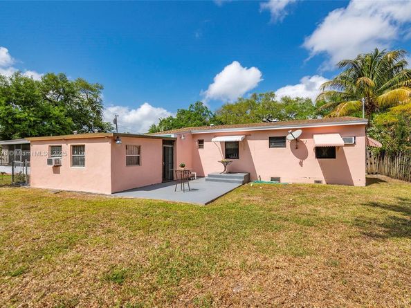 1430 NE 148 St, Miami FL 33161