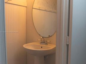201 Mallory Ct 201, Weston FL 33326