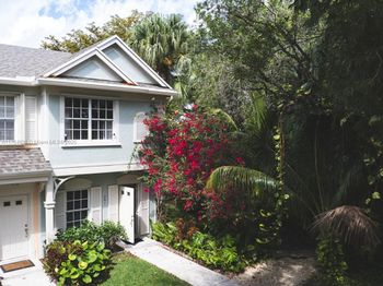 201 Mallory Ct