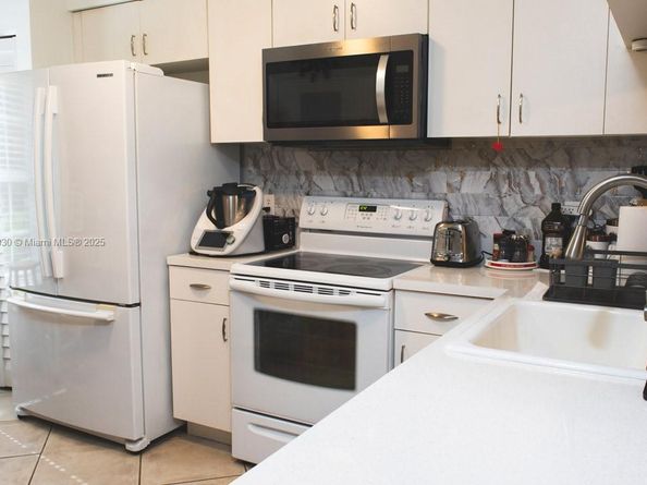 201 Mallory Ct 201, Weston FL 33326