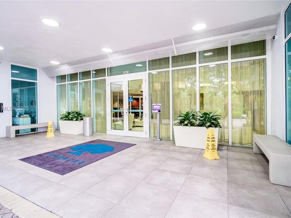 1861 NW S River Dr 1803, Miami FL 33125