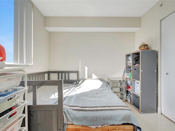 1861 NW S River Dr 1803, Miami FL 33125