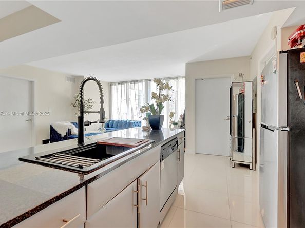 1861 NW S River Dr 1803, Miami FL 33125