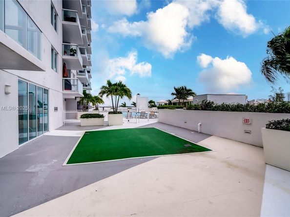 1861 NW S River Dr 1803, Miami FL 33125