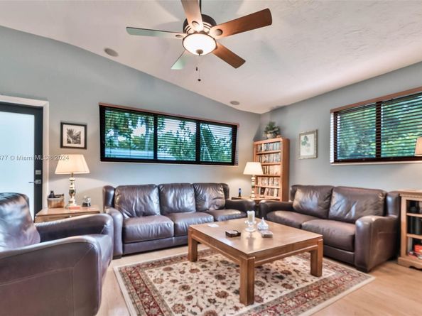 7901 SW 133rd St, Pinecrest FL 33156