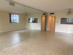 10324 E Clairmont Cir 101, Tamarac FL 33321