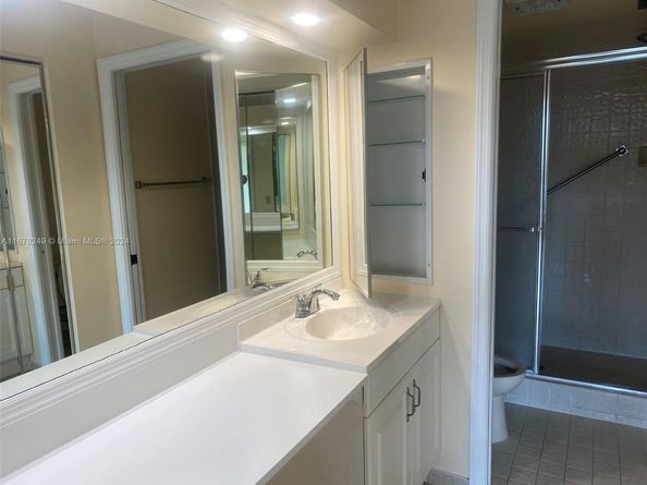 10324 E Clairmont Cir 101, Tamarac FL 33321