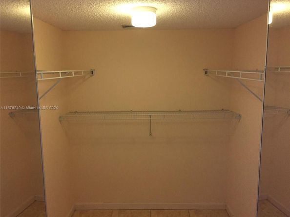 10324 E Clairmont Cir 101, Tamarac FL 33321