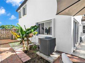 15588 SW 95th St, Miami FL 33196