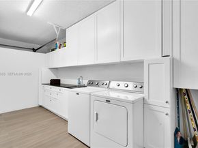 15588 SW 95th St, Miami FL 33196