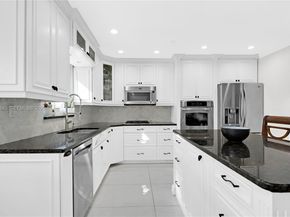 15588 SW 95th St, Miami FL 33196