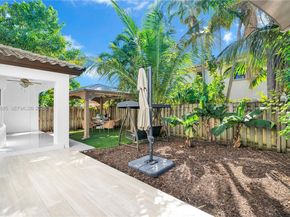 15588 SW 95th St, Miami FL 33196