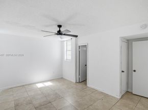 5050 NW 7th St 806, Miami FL 33126
