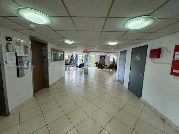 5050 NW 7th St 806, Miami FL 33126