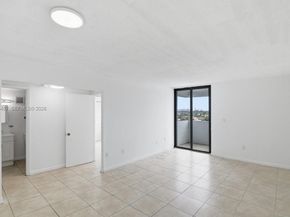 5050 NW 7th St 806, Miami FL 33126