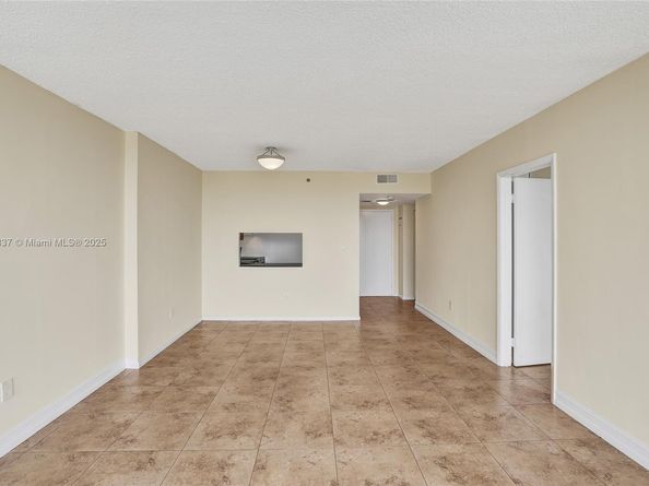 1470 NE 123rd St A1213, North Miami FL 33161