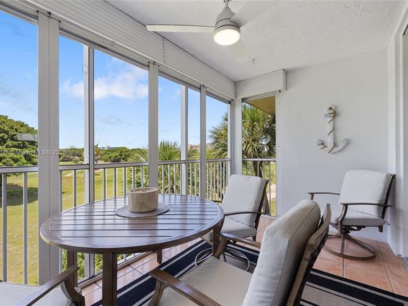 2601 S Course Dr 404, Pompano Beach FL 33069